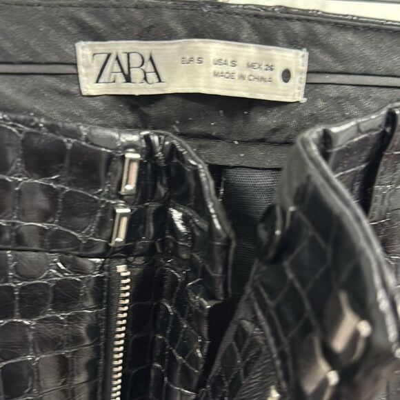 Zara Black Dress Pants Size Small Crocadile Leather Print Pant - WORN ONCE - Picture 2 of 4